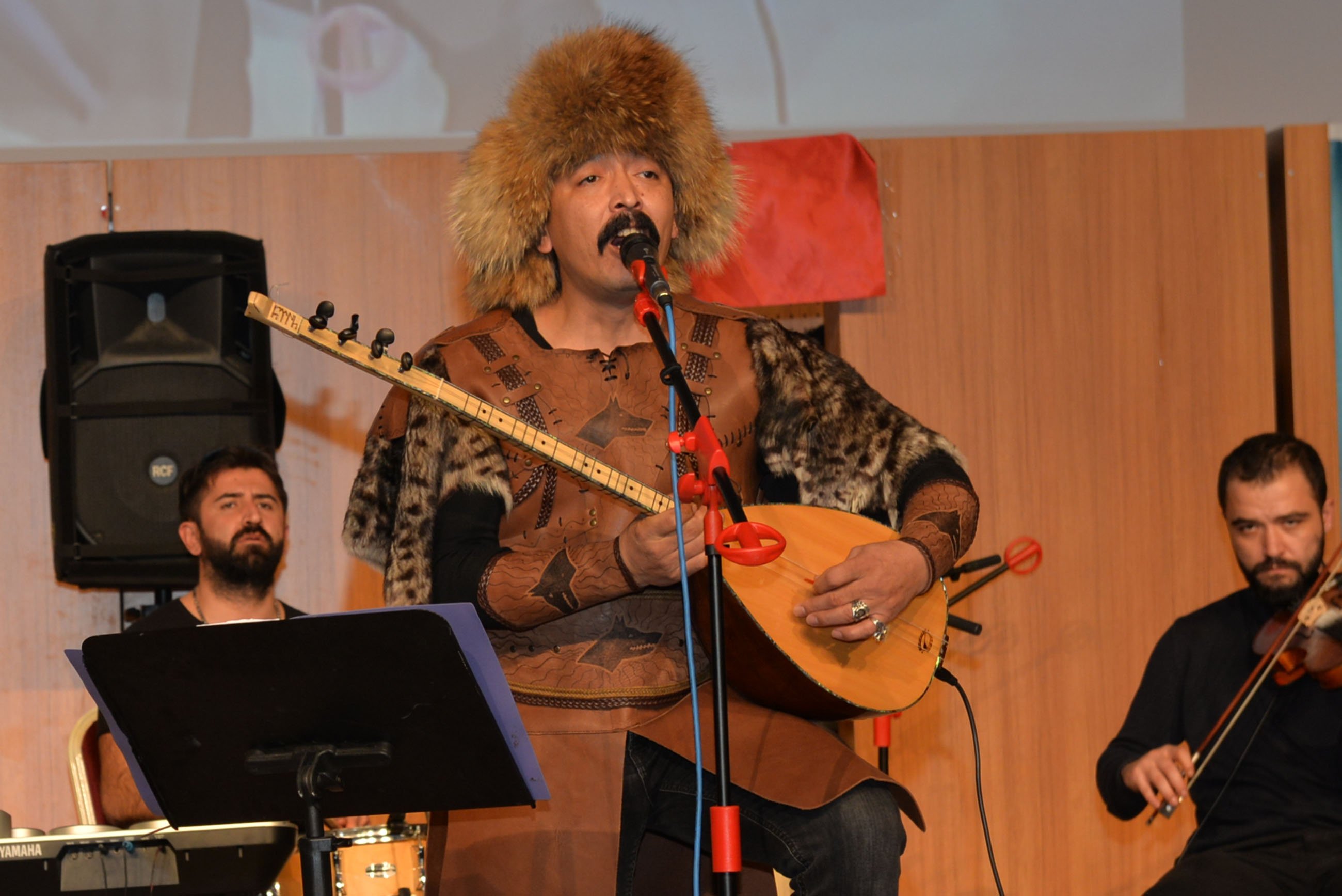 KMܒde Alperen Kekilli konseri