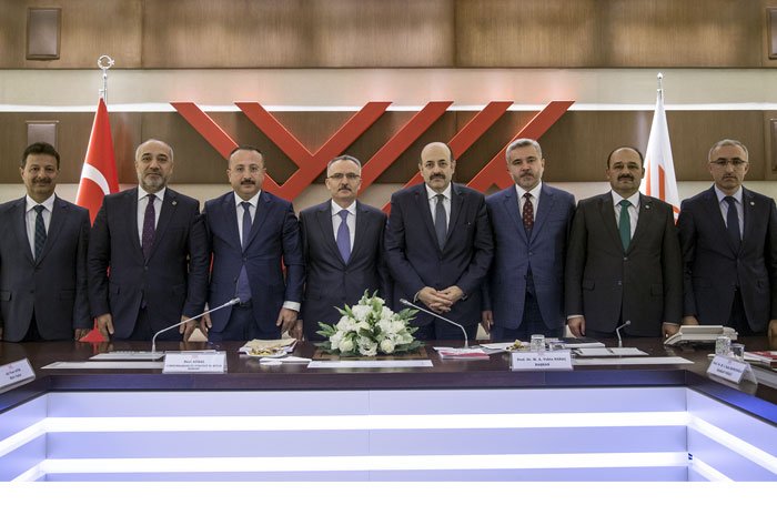 Y�K, ihtisasla?acak 5 yeni �niversiteyi daha a�?klad?
