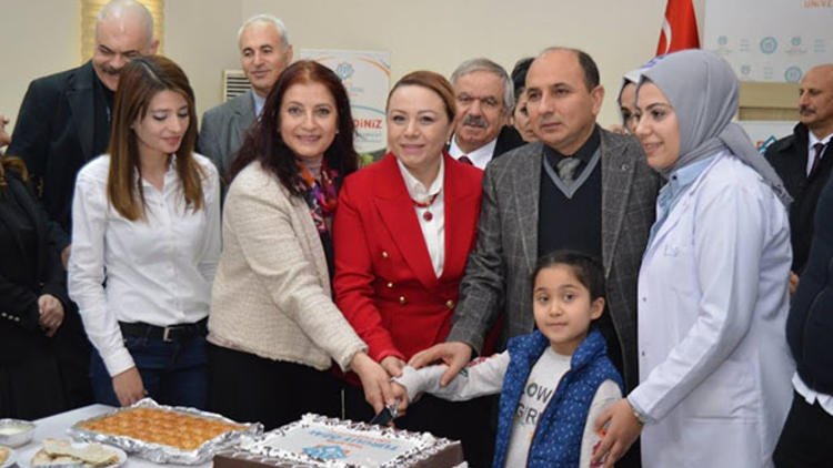 Turgut �zal �niversitesinden hasat ?enli?i