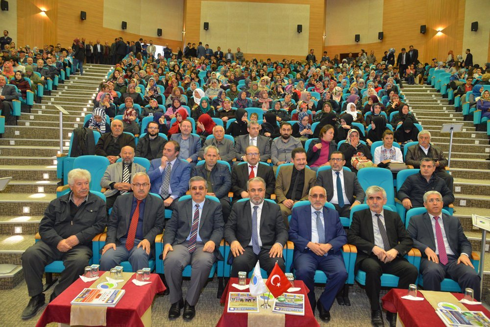 Diyanet ??leri Ba?kan Yard?mc?s? Dr. Burhan ??liyen �niversitemizde