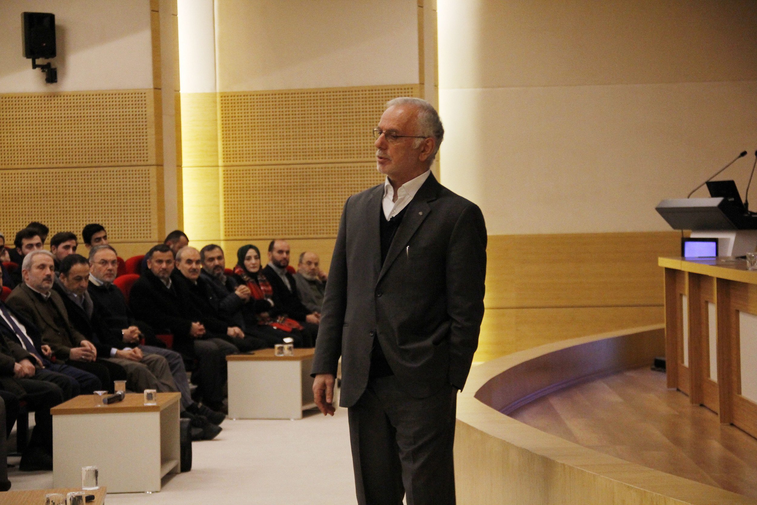 Prof. Dr. Mustafa Kara Sakarya �niversitesine Konuk Oldu