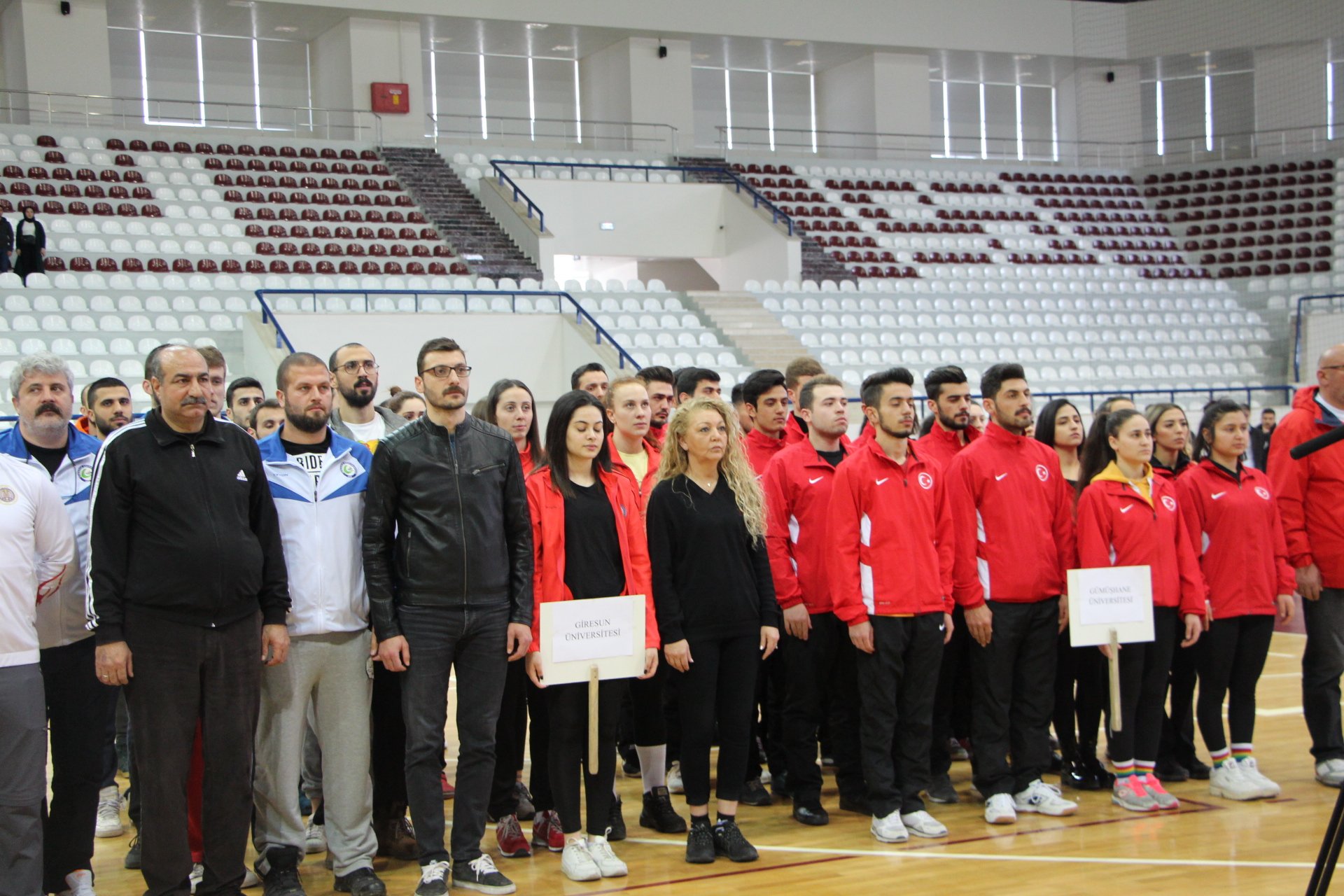 �niversiteler Spor Ligi Voleybol Grup Birincili?i M�sabakalar? Yap?ld?