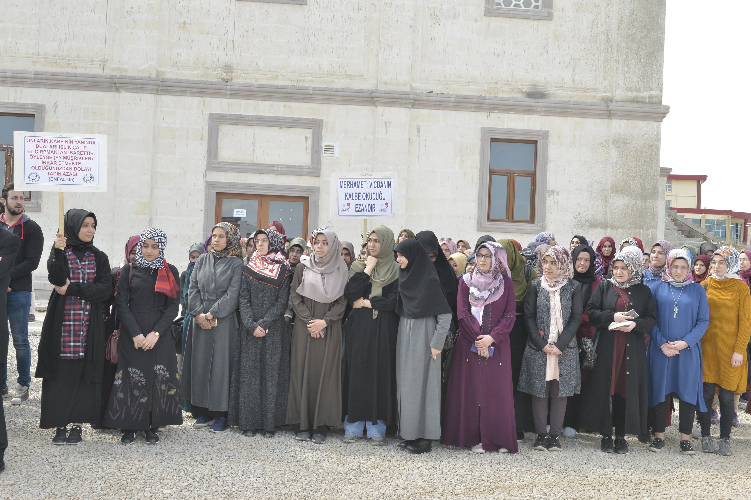 Km�'l� �?renciler Ezana Sahip �?kt?