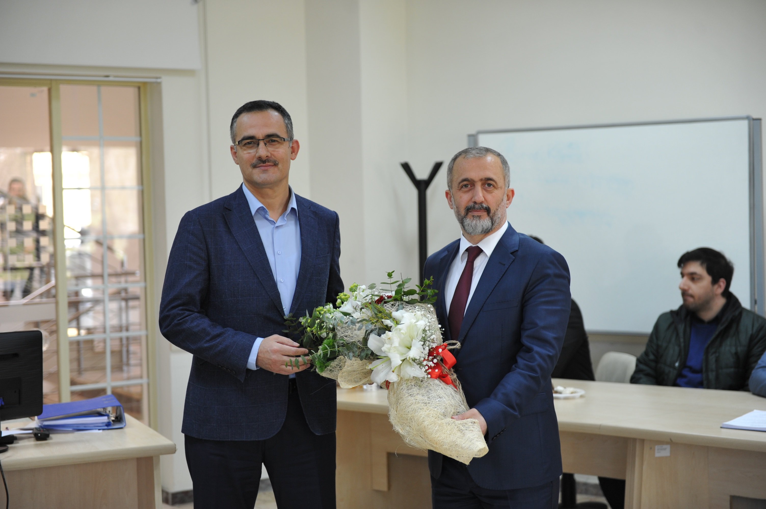 Mezunlar Derne?i�nde G�rev De?i?imi