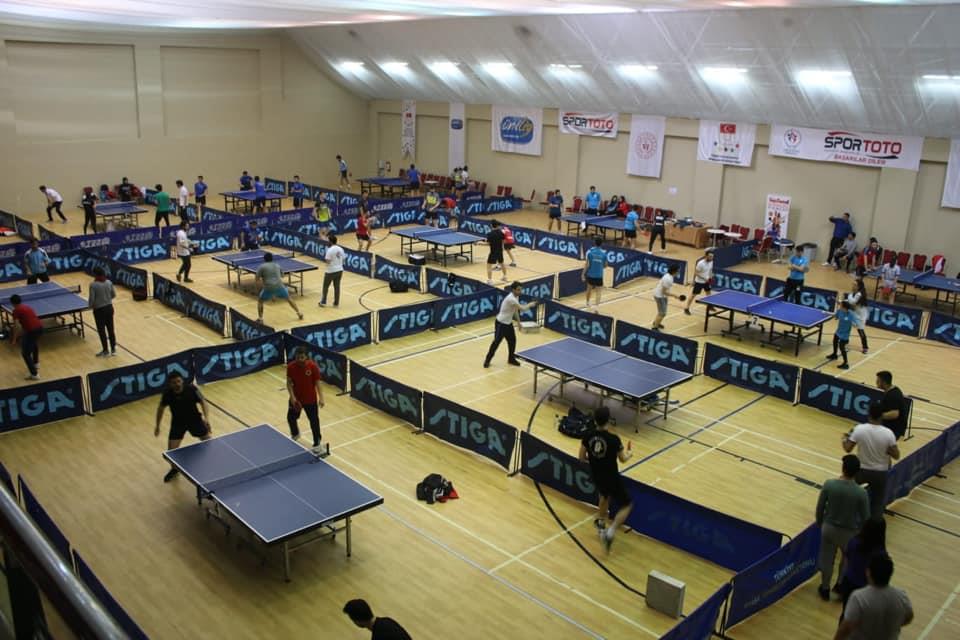 Band?rma Onyedi Eyl�l �niversitesi Tenis Turnuvas?'nda M�cadele Etti
