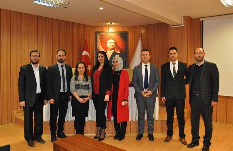 Yalova Meslek Y�ksekokulu'nda Kariyer G�nleri D�zenlenmi?tir.