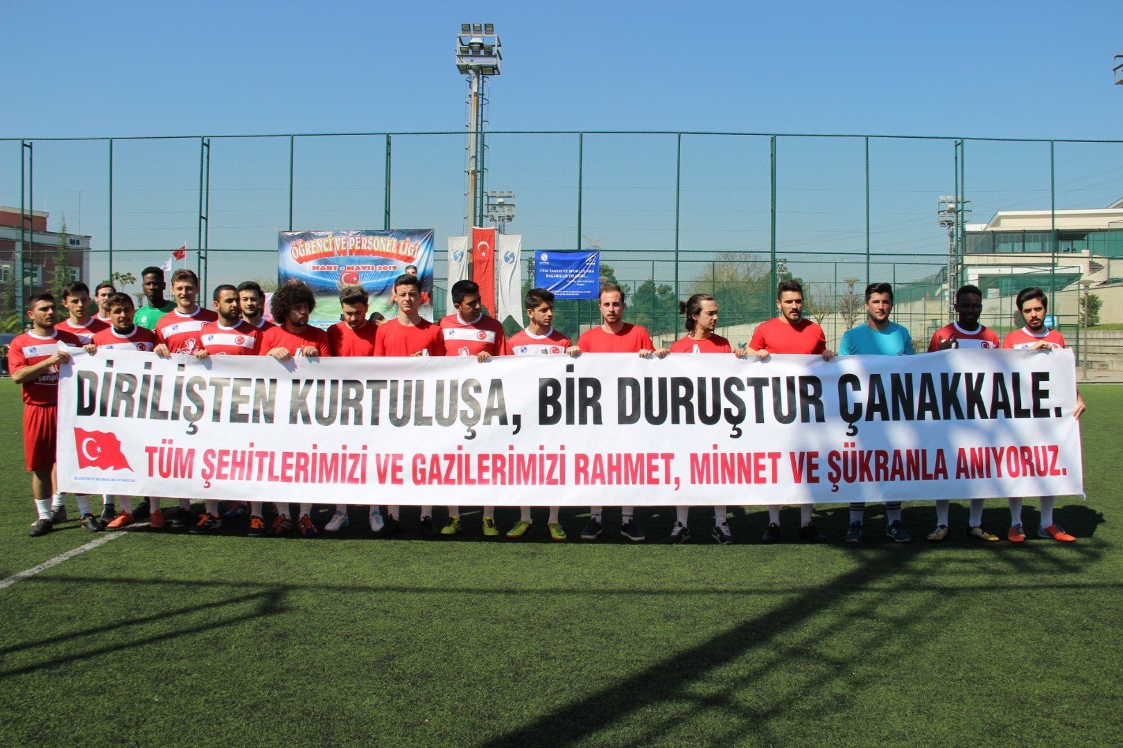 Çanakkale ?ehit Ve Gazilerine Minnet Ve Sayg?