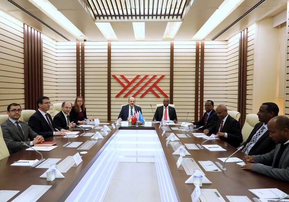 Y�K Ba?kan? Sara�, Somali E?itim, K�lt�r ve Y�ksek�?retim Bakan? ?le G�r�?t�
