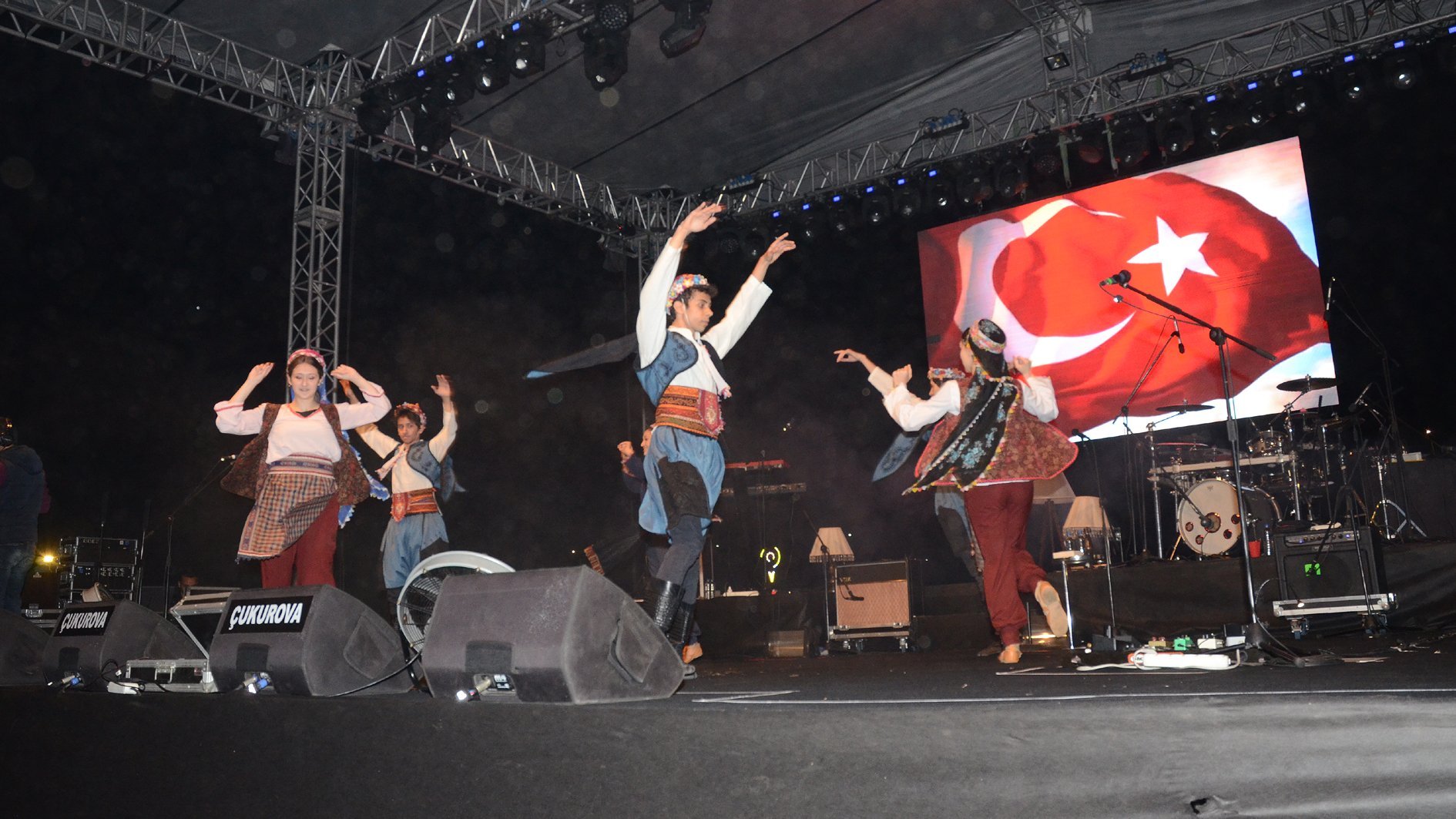 Mersin Üniversitesinde Fatma Turgut'tan Muhte?em Konser