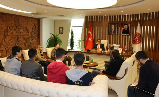 Konya Mevlana Anadolu ?mam Hatip Lisesinden Rekt�r Ba?l?�ya Ziyaret