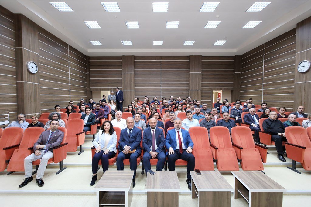 Rekt�r Prof.Dr. B�nyamin ?ahinden E?itim Fak�ltesi, ?lahiyat Fak�ltesi ve Yabanc? Diller Y�ksekokuluna Ziyaret