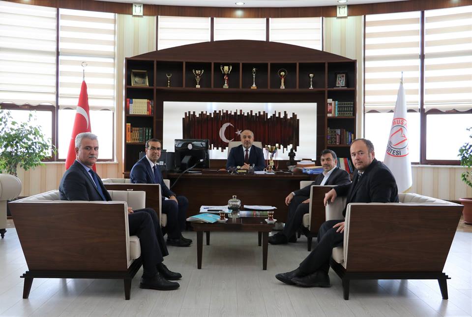 Mu? Üniversitesi Üst Düzey Yöneticileri Rektörlük Makam?nda Bir Araya Geldi
