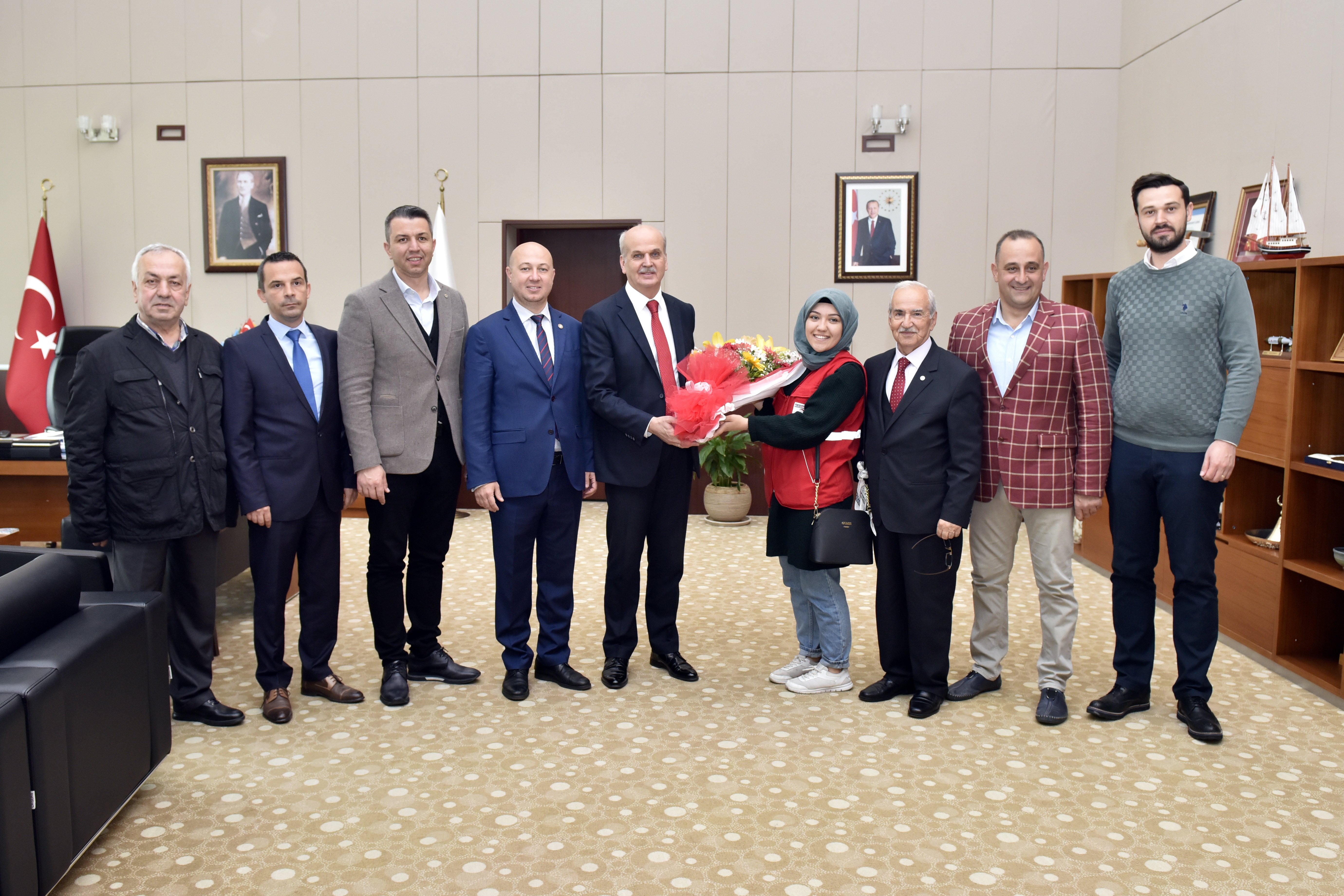 Türk K?z?lay? Manisa ?ubesi Yeni Yönetiminden MCBÜ Rektörü Çelebi’ye Ziyaret