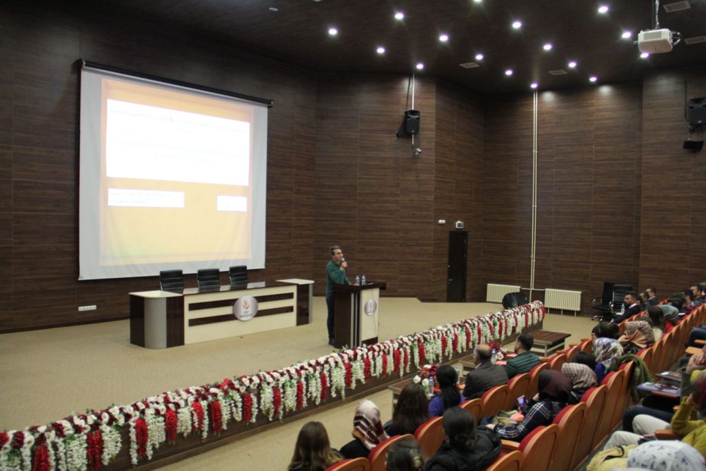 Siirt Kent Mezarl?klar? üzerinden Demografiyi Anlamak