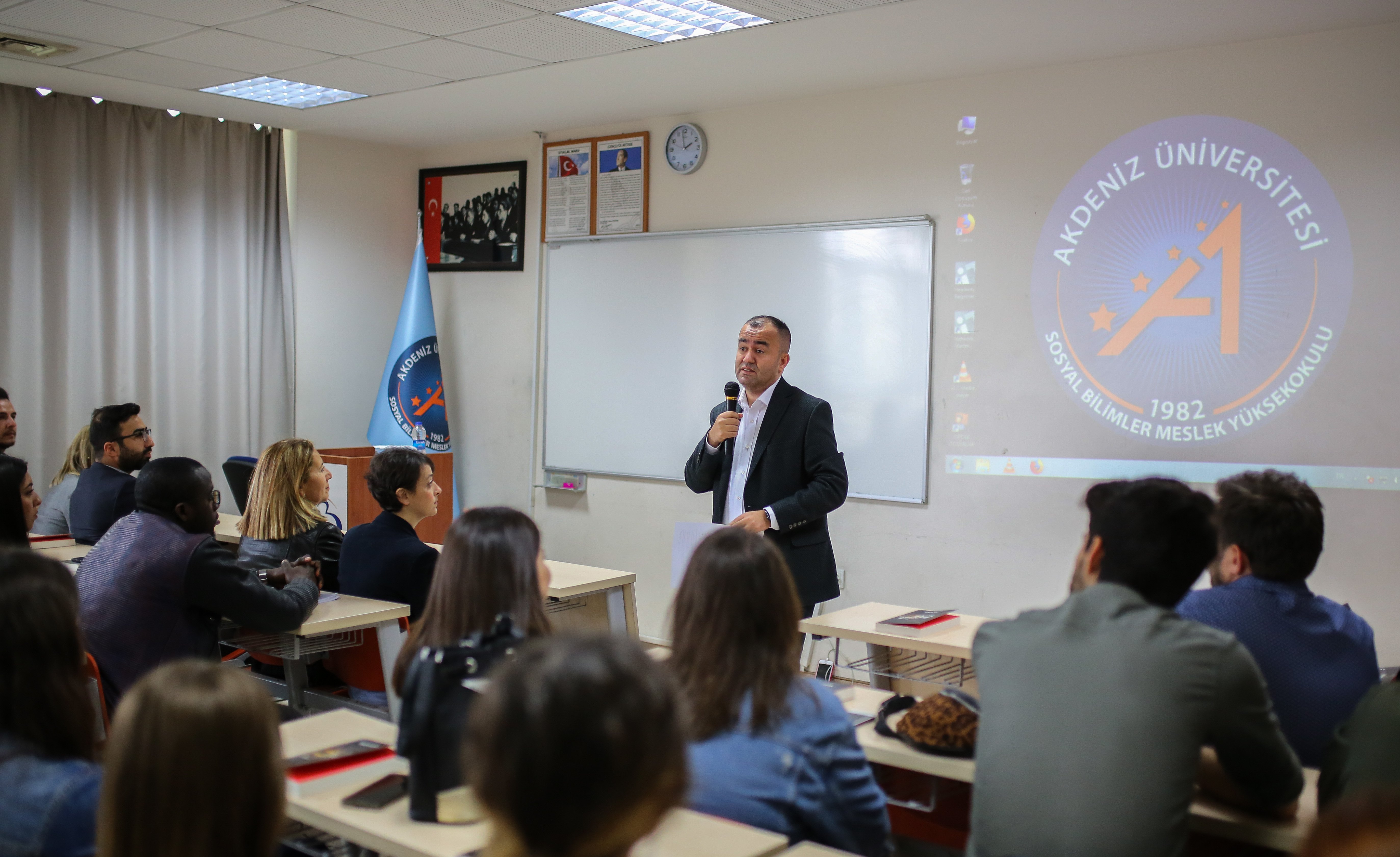 Ö?rencilere “Yerel Medya ve Gazetecilik” Söyle?isi