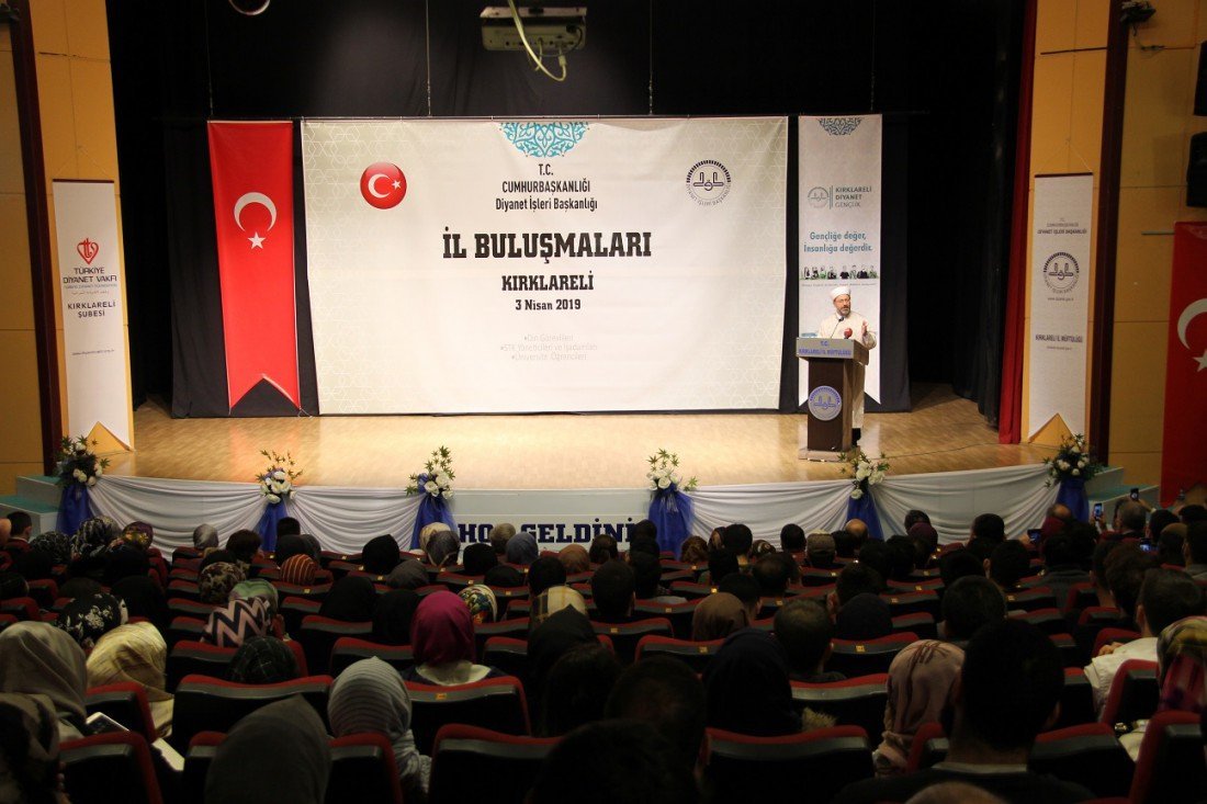 Diyanet ??leri Ba?kan?m?z Gen�lerle Bulu?uyor