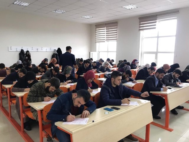 Dijital Okur-Yazarl?k S?nav? I?d?r �niversitesinde Ba?ar?yla Tamamland?