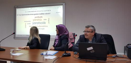 NEV� E?itim Fak�ltesinde Avrupa Okul Ortakl?klar? (e-Twinning) Bilgilendirme Toplant?s?