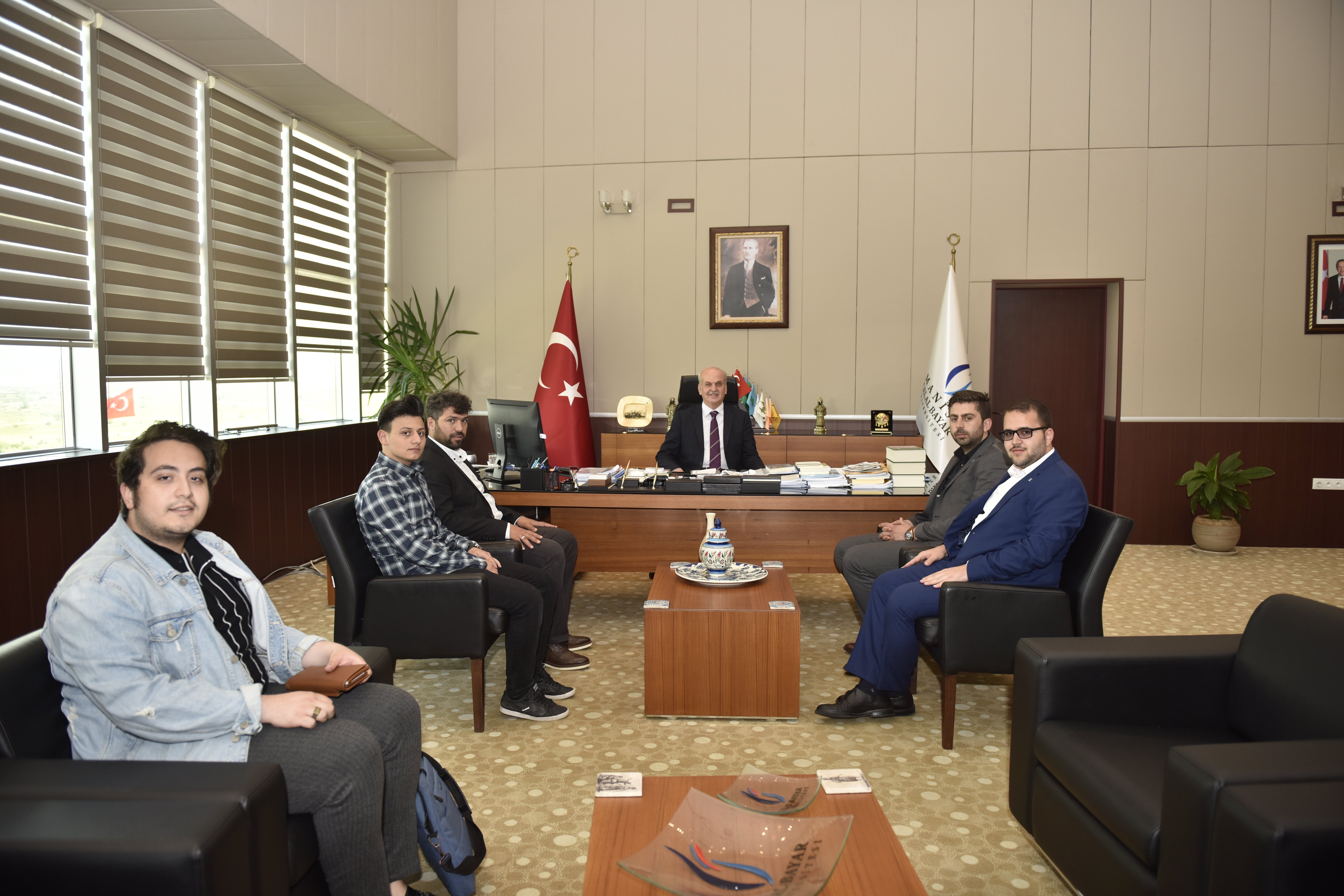 T�rkiye Gen�lik Vakf? (T�GVA) Manisa ?ubesinden MCB� Rekt�r� Prof. Dr. A. Kemal �elebi�ye Te?ekk�r Ziyareti