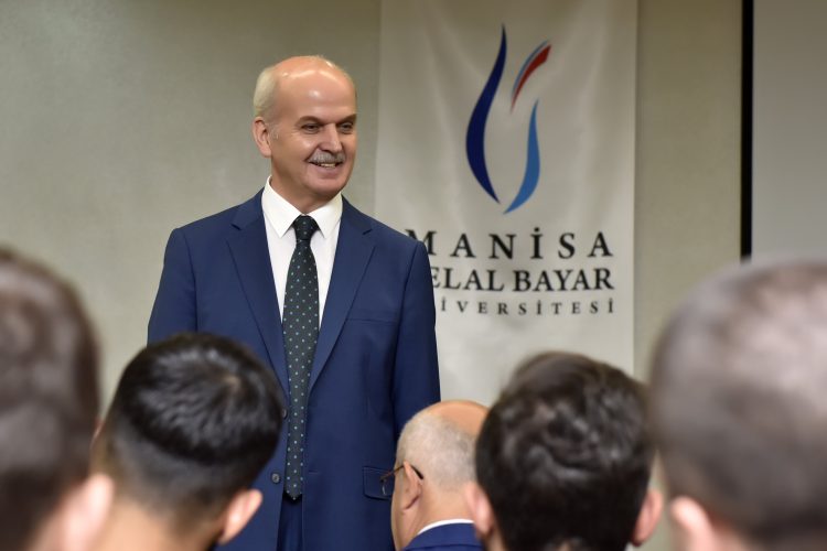 Rekt�r Kemal �elebi Ba?ar?l? Sporcularla Bir Araya Geldi