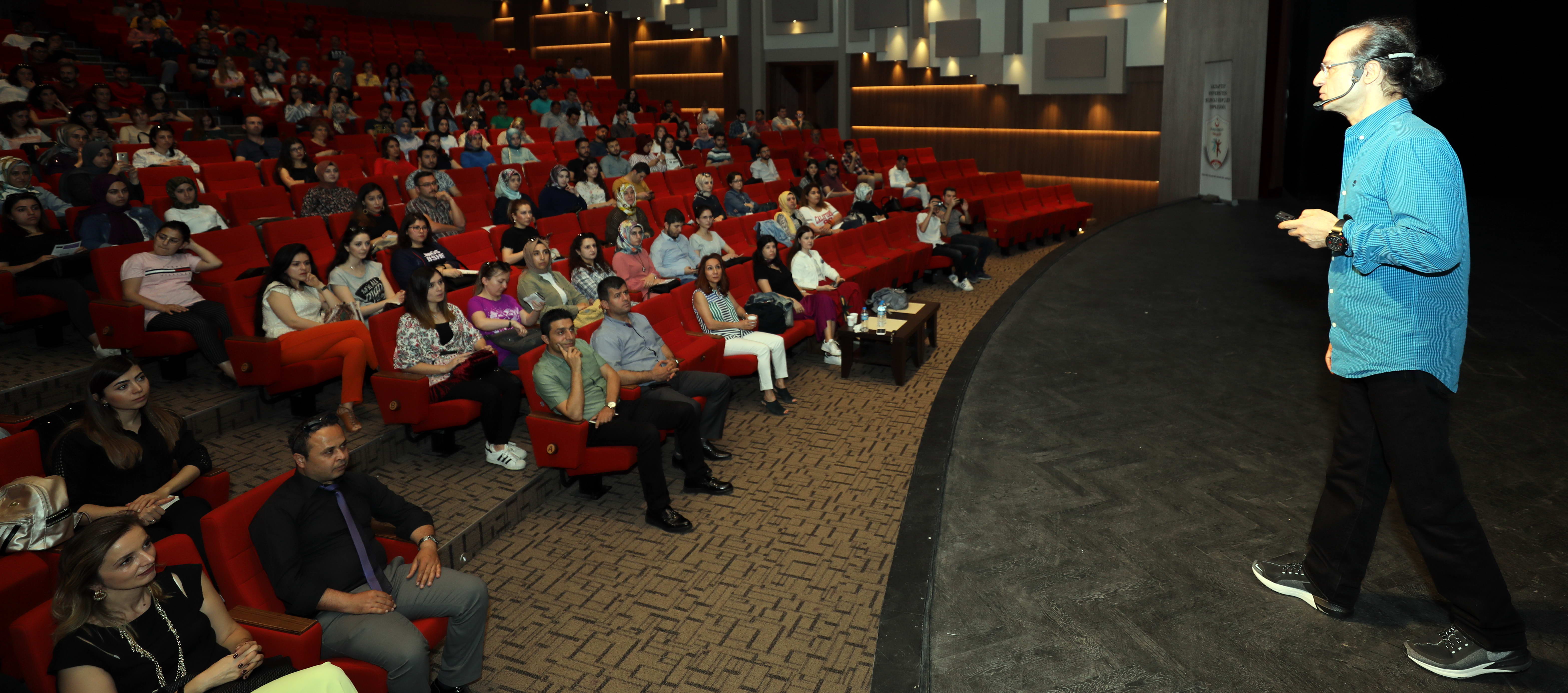 Deniz Altunay'dan Ga�n �?rencilerine Konferans
