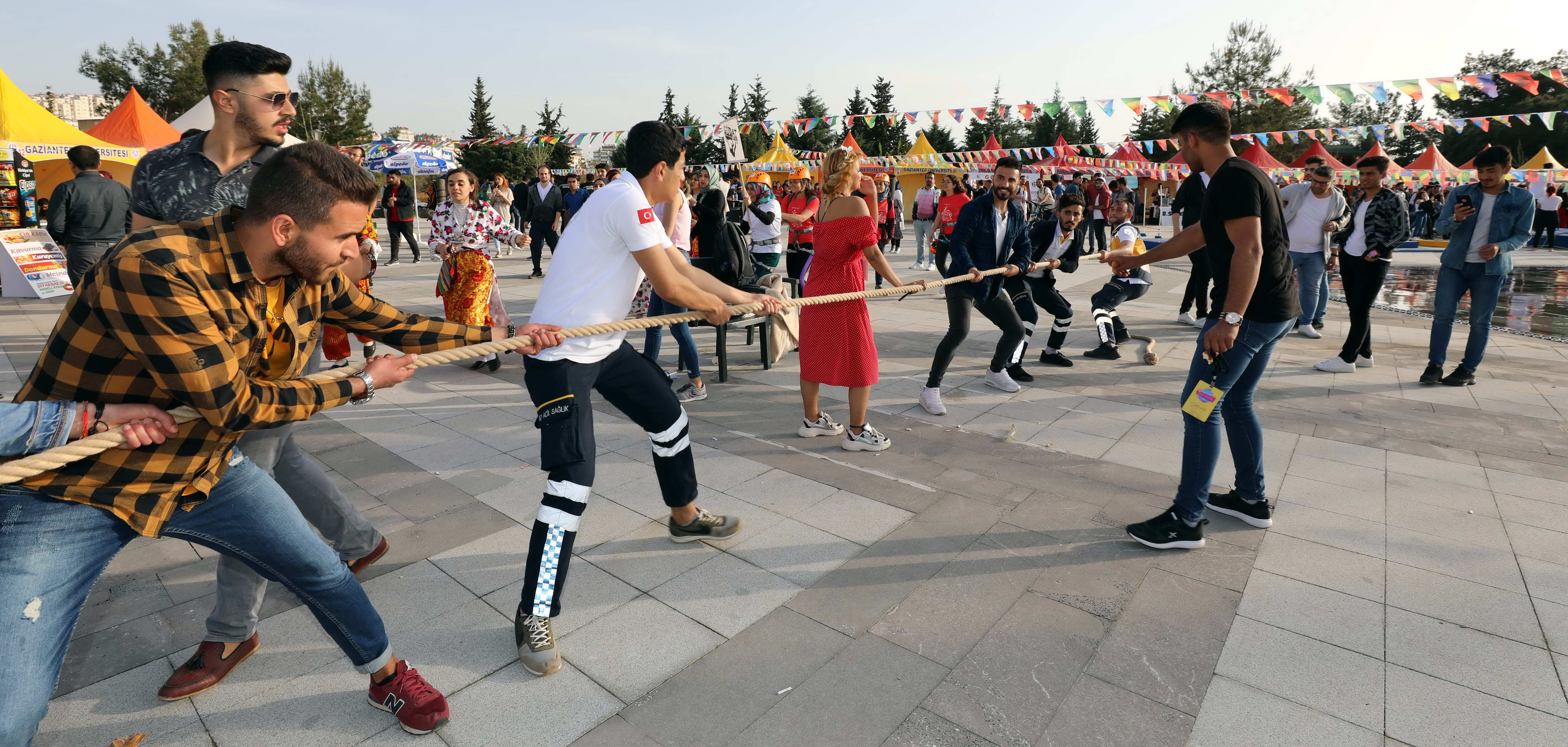 Ga�n'de Co?kulu ?enlik Kutlamalar?