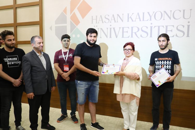 48 saatte 12 oyun geli?tirildi