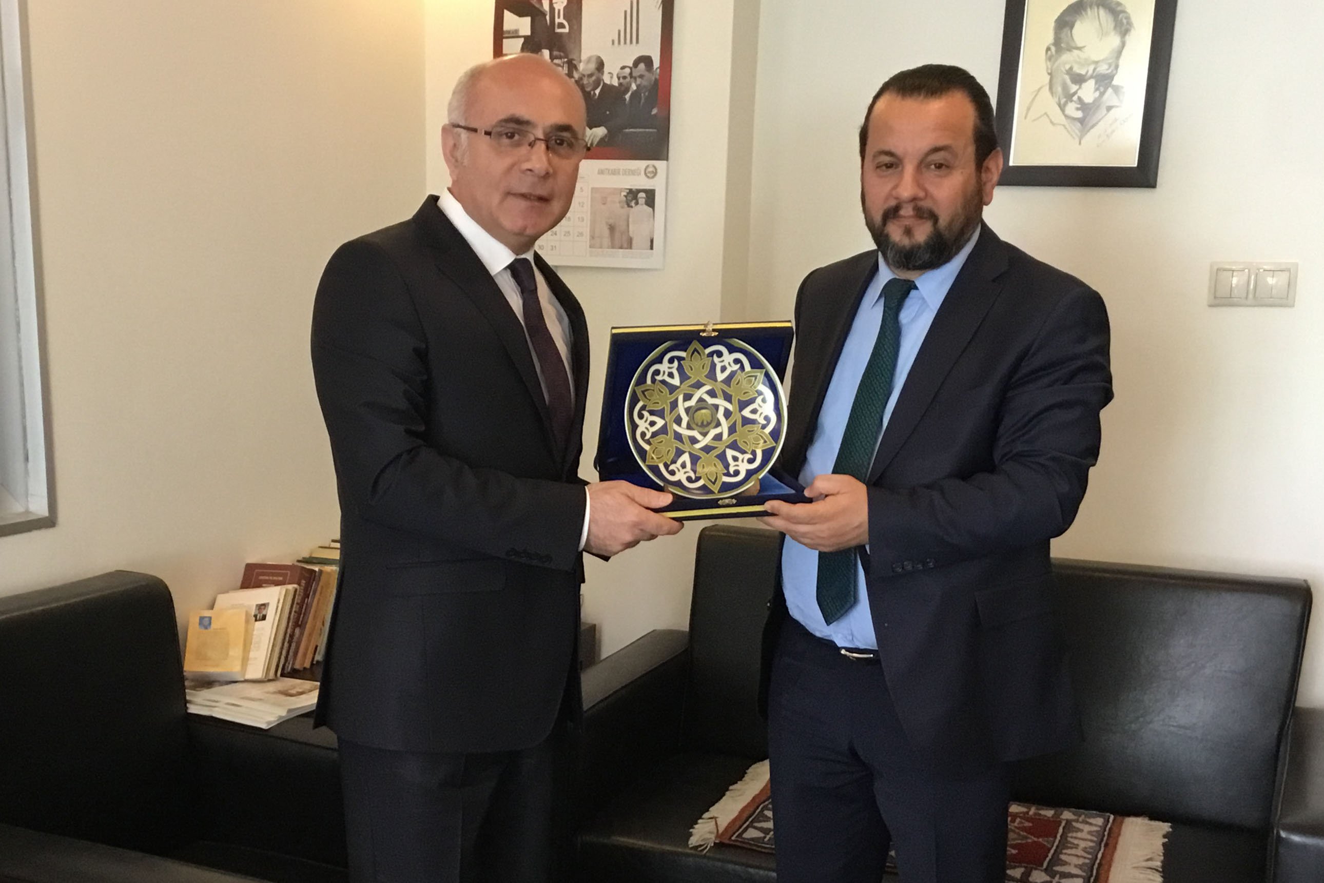 Rekt�r Akg�l'den Ankaramander'e ?ade-i Ziyaret