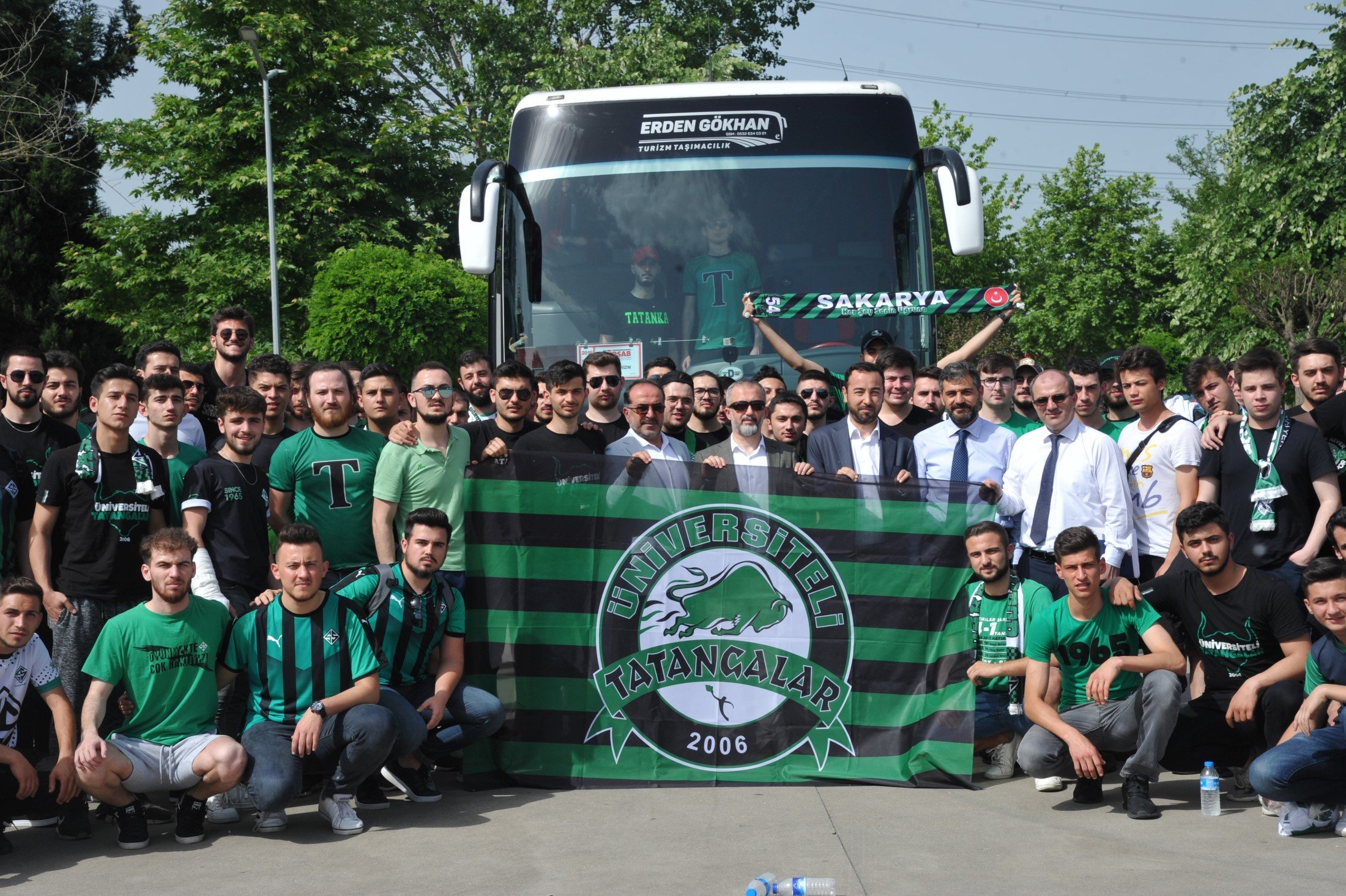 Sakarya �niversitesi Tak?m?n?n Yan?nda