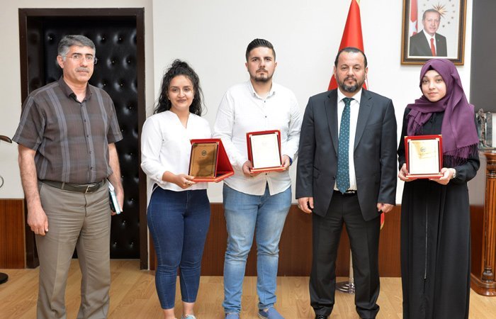 Dereceye Giren Ö?renciler Ödüllerini Ald?lar