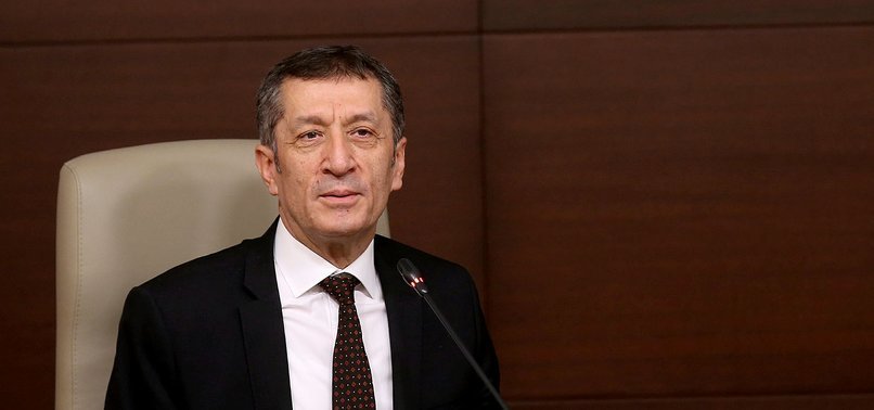 Bakan Sel�uk: �?retmenler, e?itimin en b�y�k halkas? sizlersiniz