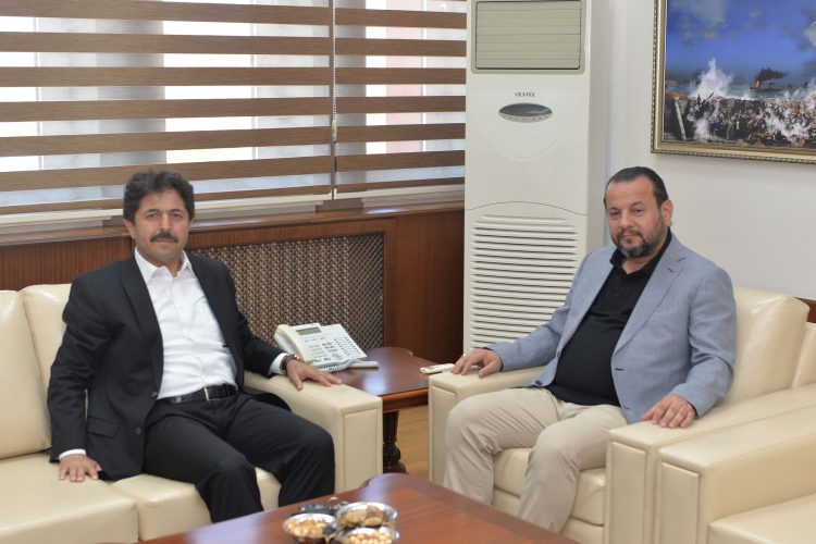 Osman Sa?lam'dan Rektör Akgül'e Ziyaret