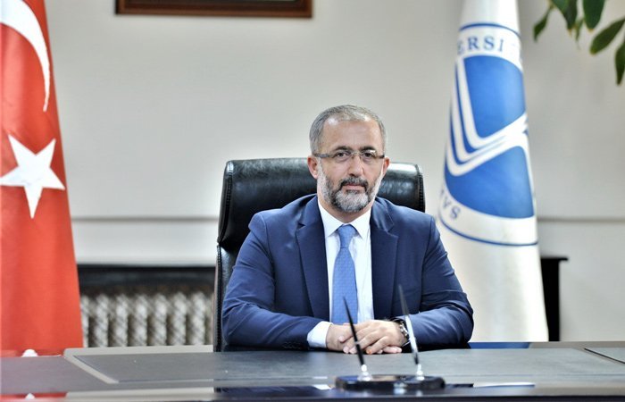 Rekt�r Fatih Sava?an�?n 15 Temmuz Mesaj?