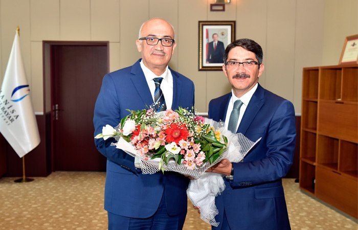 ?ehzadeler Belediye Ba?kan? Rekt�r� Ata�? Ziyaret Etti