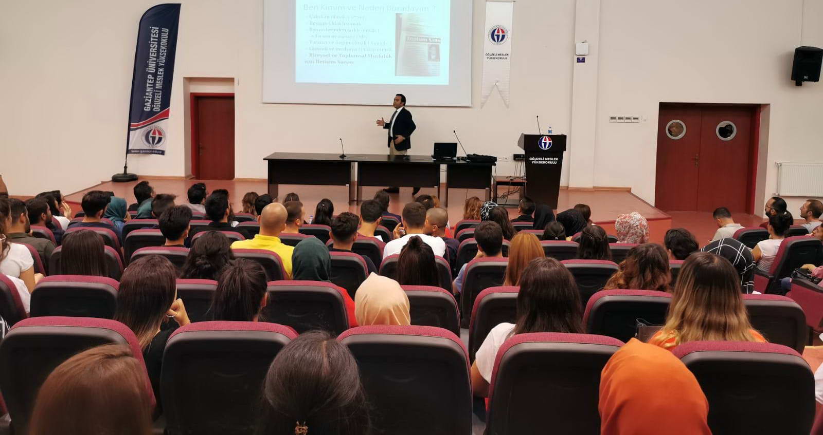 Kariyer Geli?iminde ?leti?imin Sonsuz Etkisi Konferans?