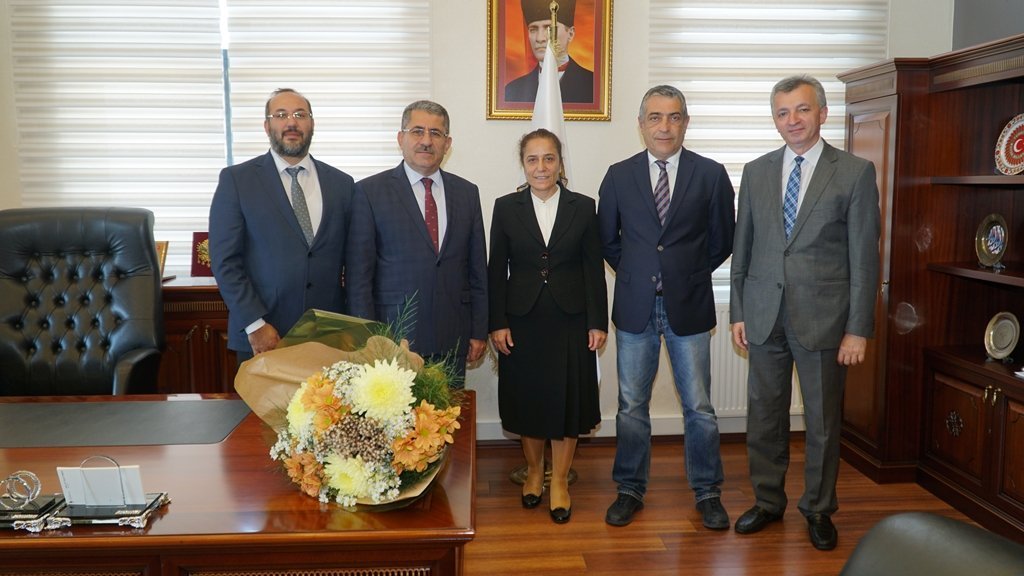 Sa?l?k Bilimleri Fak�ltesi�ne Dekan Atamas? Yap?ld?