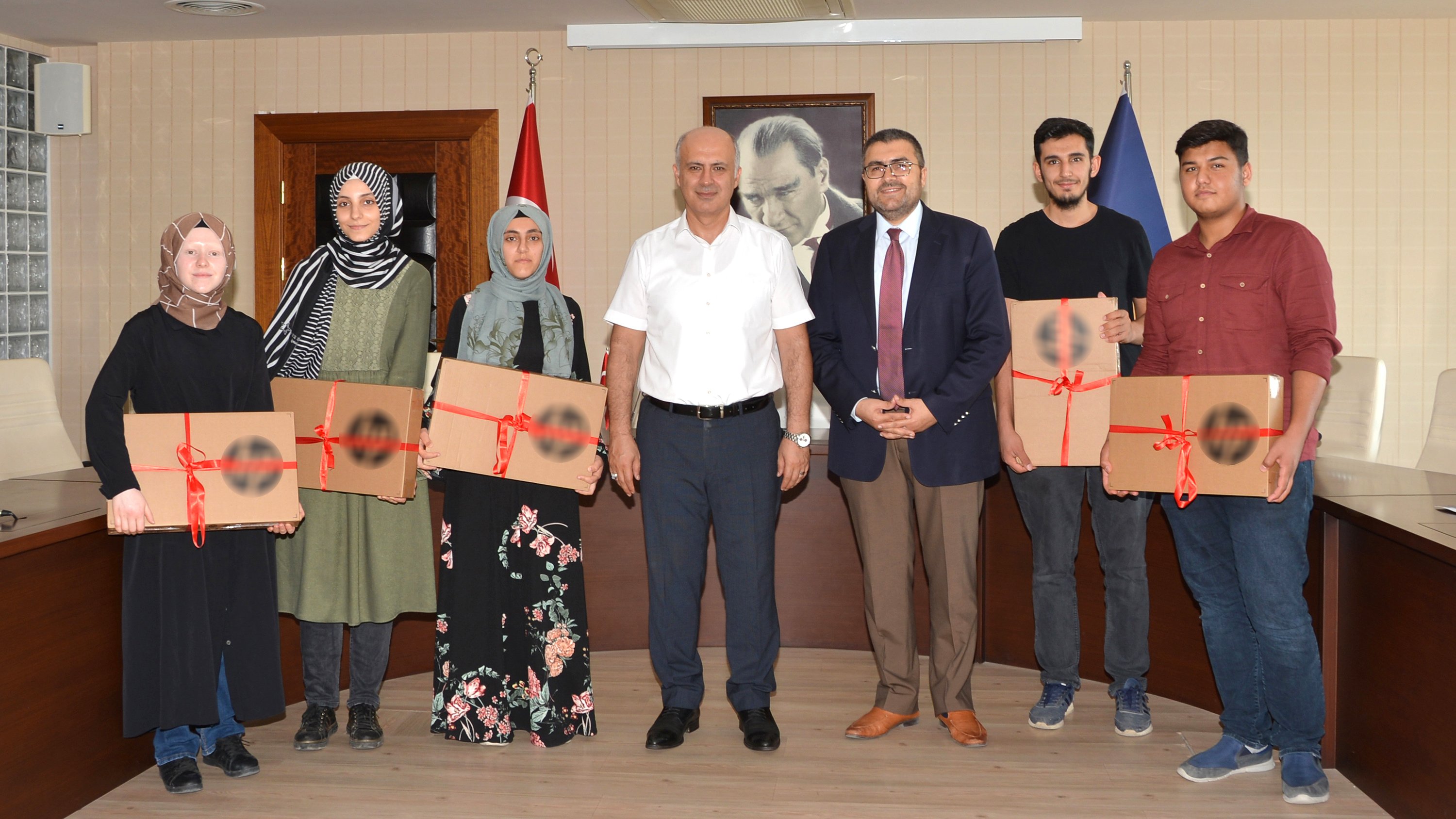 ?slami ?limler Fak�ltesi �?rencileri Rekt�r �amsar?'y? Ziyaret Etti