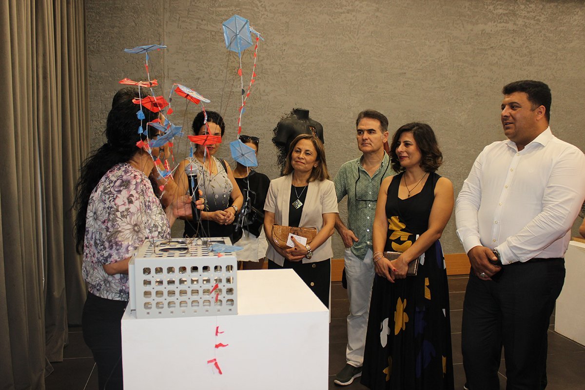 Akdeniz �niversitesi�ndeki At?klar Sanat Eseri Oldu