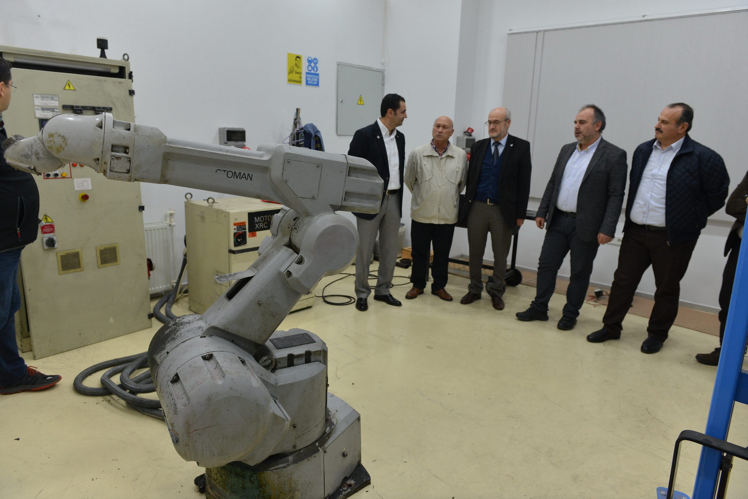 Toyota’dan Sakarya Üniversitesine Robot Hediyesi