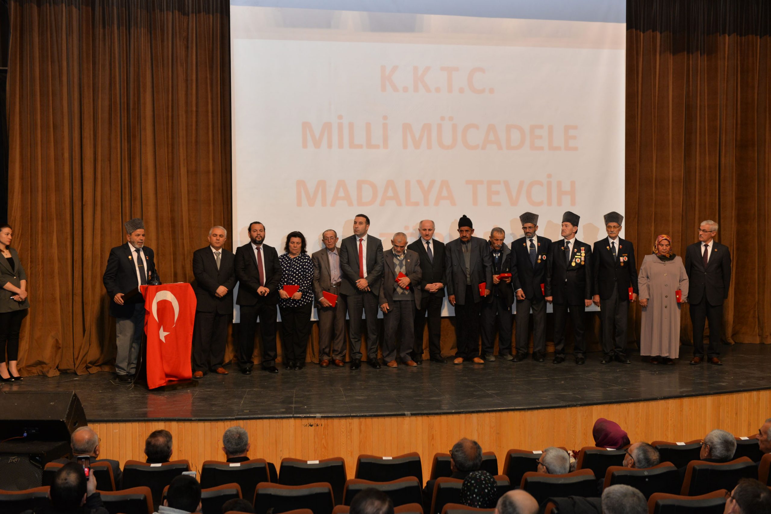 K?br?s Gazileri ?�in Madalya Tevcih T�reni D�zenlendi