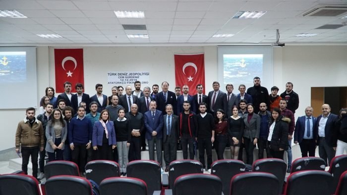 Em. T�mamiral Cem G�rdeniz �niversitemiz�de Konferans Verdi