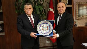 Yarg?tay Ba?kan? Cirit�ten Rekt�r �nal�a Ziyaret