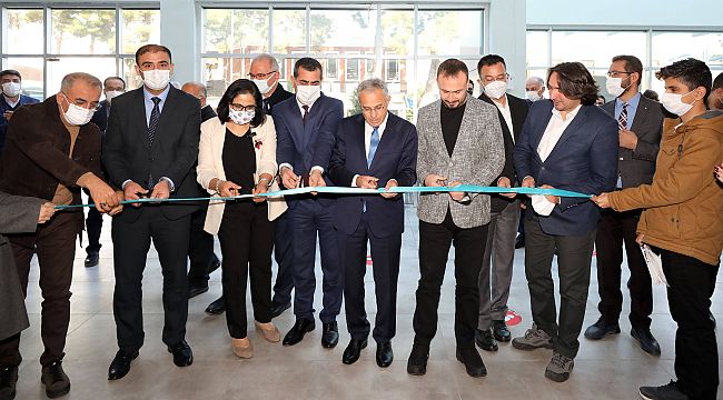 E?itim Teknolojileri Alan?nda Yenilik�i Giri?imler