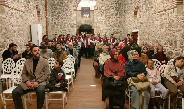 Bal?kesir �niversitesi ?lahiyat Korosu'ndan Tasavvuf Musikisi Konseri