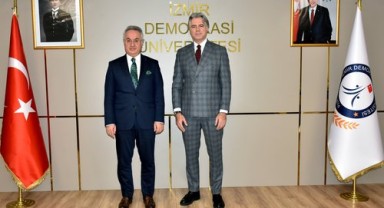 ?zmir Demokrasi �niversitesi Rekt�r� Karahasano?lu K?z?lay Ba?kan?yla G�r�?t�